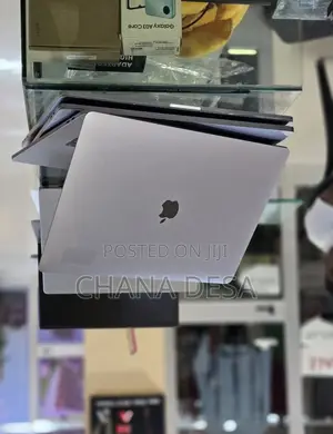 New Laptop Apple MacBook Pro 2017 16GB Intel Core i7 SSD 512GB