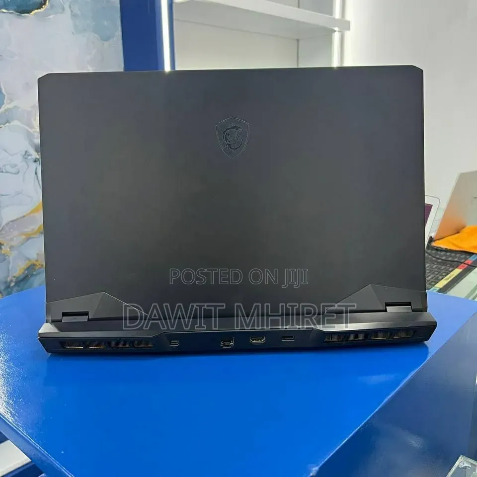New Laptop MSI GP75 Leopard 16GB Intel Core i7 SSD 1T