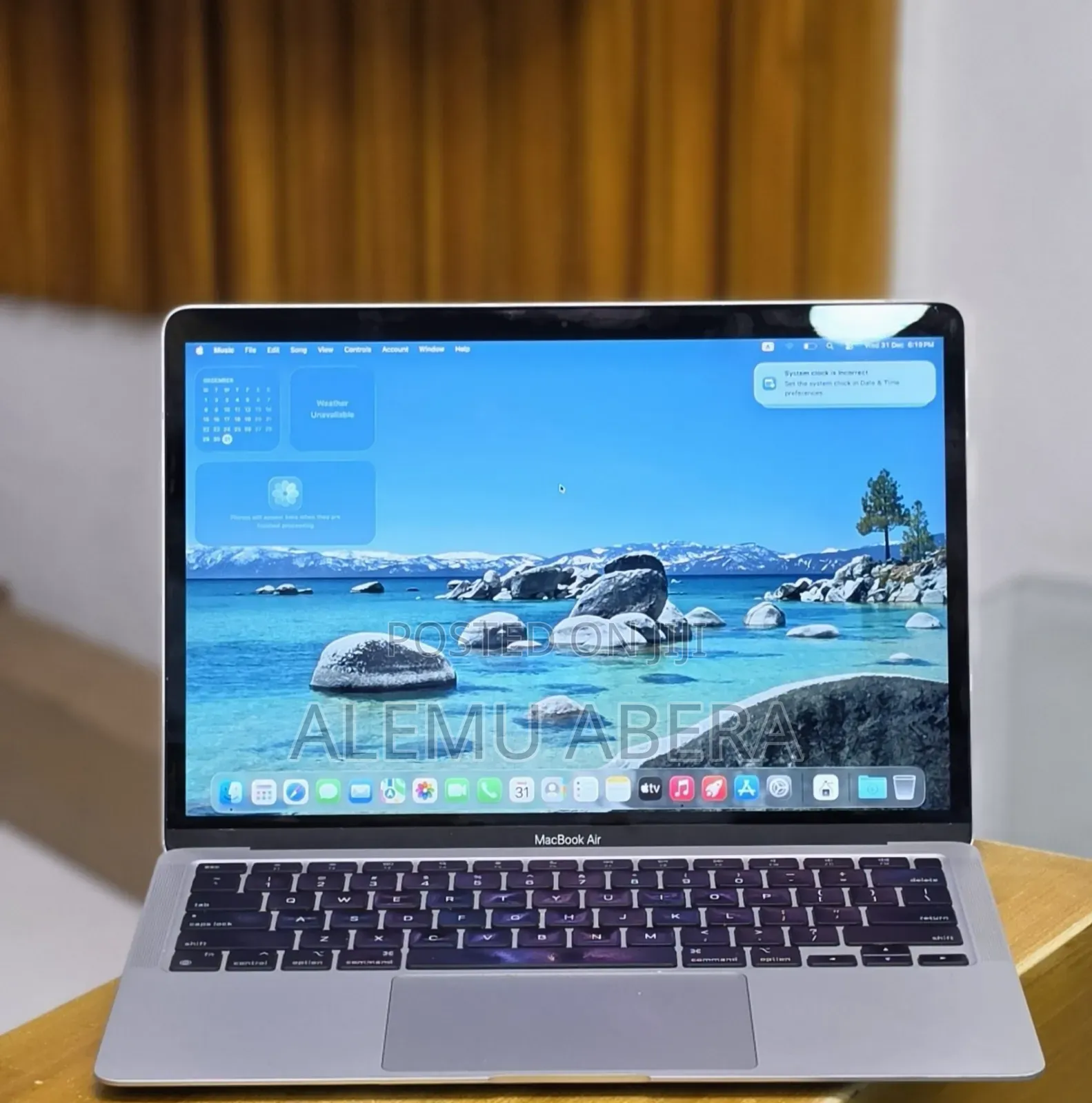 New Laptop Apple MacBook Pro 2020 M1 8GB Apple M1 SSD 256GB