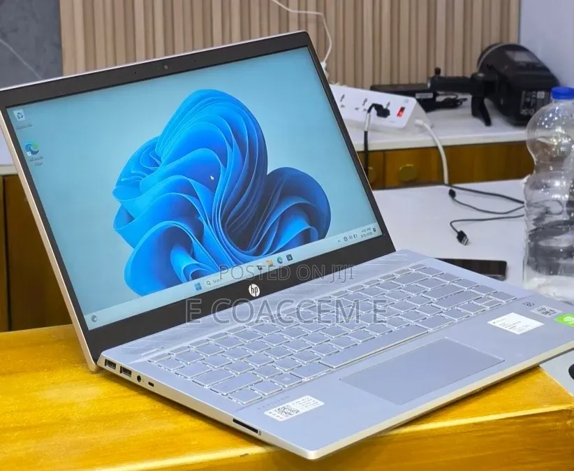 New Laptop HP 16GB Intel Core i7 SSD 512GB
