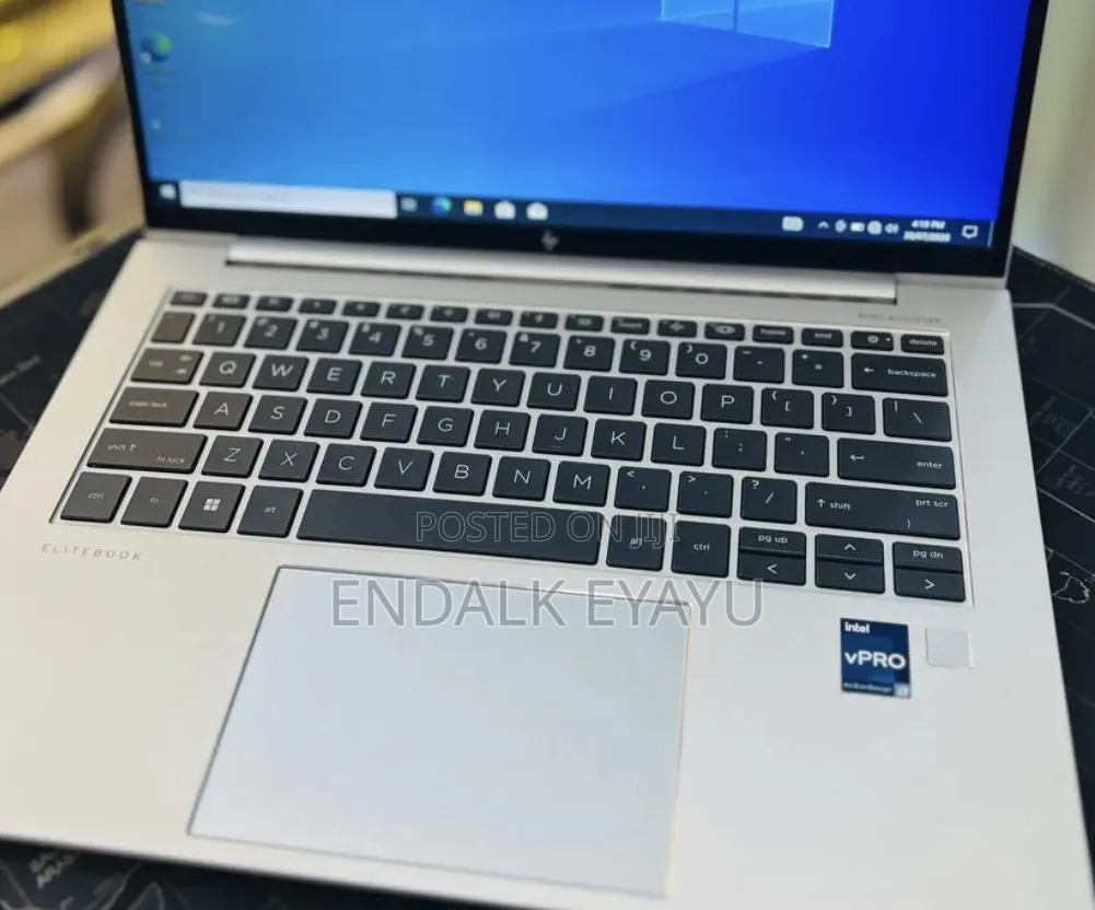 New Laptop HP EliteBook 840 G9 16GB Intel Core i7 SSD 512GB