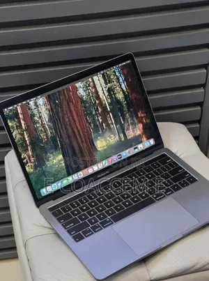 New Laptop Apple MacBook 16GB Intel Core i7 SSD 512GB