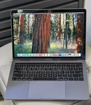 New Laptop Apple MacBook 16GB Intel Core i7 SSD 512GB