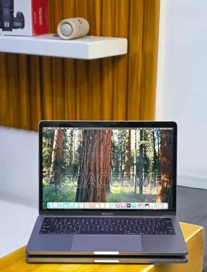 New Laptop Apple MacBook 16GB Intel Core i5 SSD 512GB