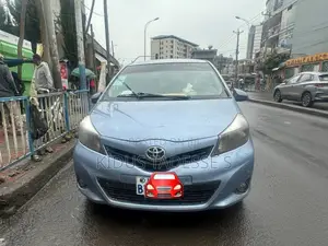 Toyota Yaris 2012 Blue