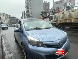 Toyota Yaris 2012 Blue