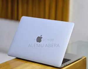 New Laptop Apple MacBook Pro 2020 32GB Intel Core i7 SSD 512GB