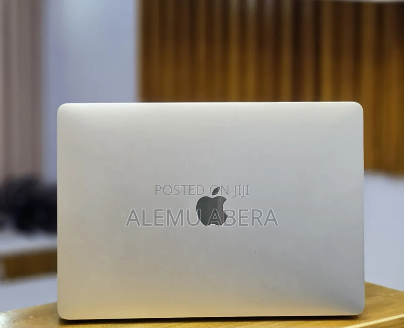 New Laptop Apple MacBook Pro 2020 32GB Intel Core i7 SSD 512GB