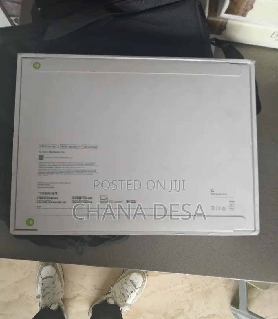 New Laptop Apple MacBook Pro 2024 M4 24GB Apple M4 Pro SSD 1T