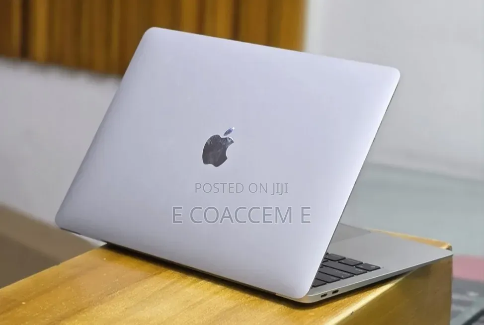 New Laptop Apple MacBook 8GB Apple M1 SSD 256GB