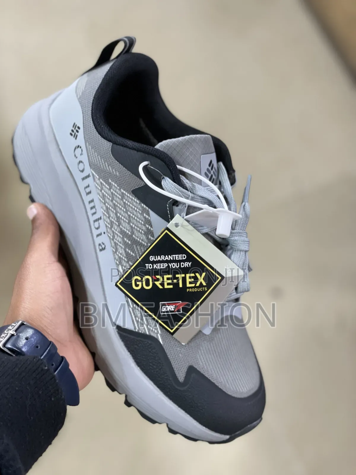 Columbia Gore-Tex Waterproof Hiking Sneaker Featuring Black Toe Cap
