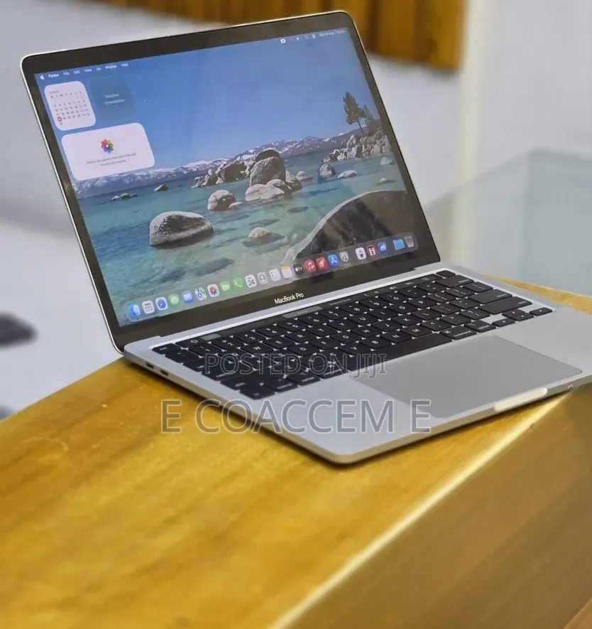 New Laptop Apple MacBook Pro 2020 32GB Intel Core i7 SSD 512GB