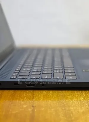 New Laptop Lenovo 12GB Intel Core i7 SSD 512GB