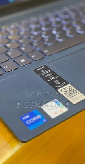 New Laptop Lenovo 12GB Intel Core i7 SSD 512GB
