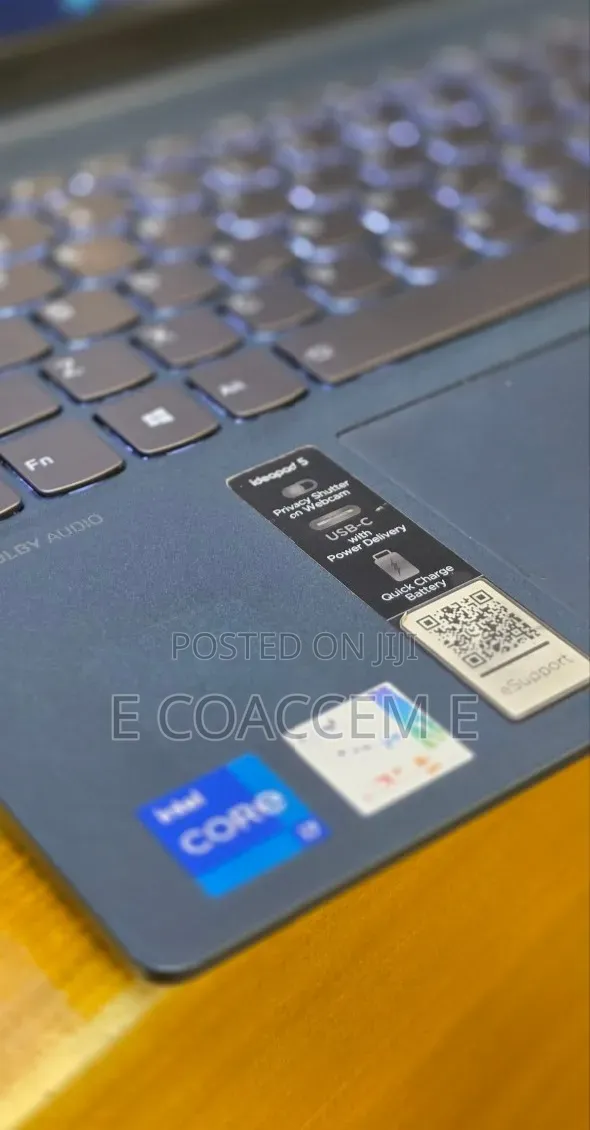 New Laptop Lenovo 12GB Intel Core i7 SSD 512GB