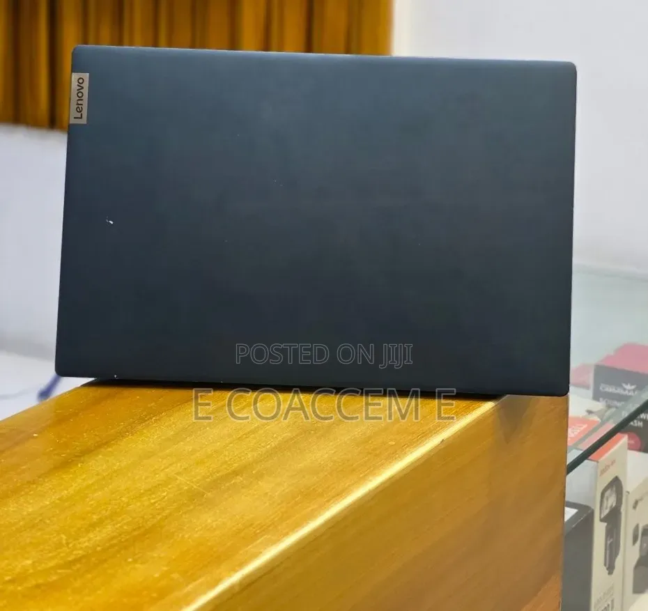 New Laptop Lenovo 12GB Intel Core i7 SSD 512GB
