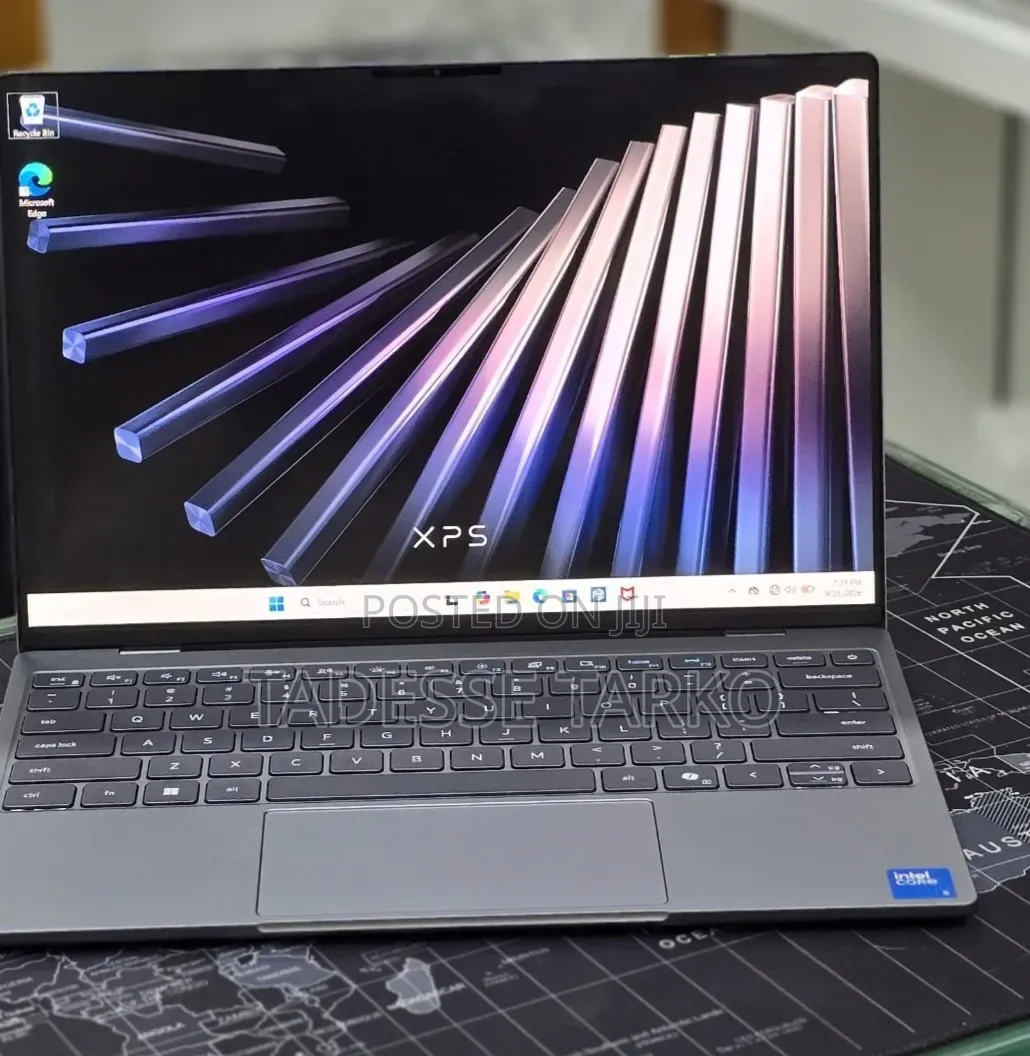 New Laptop Dell XPS 13 8GB Intel Core 5 SSD 512GB