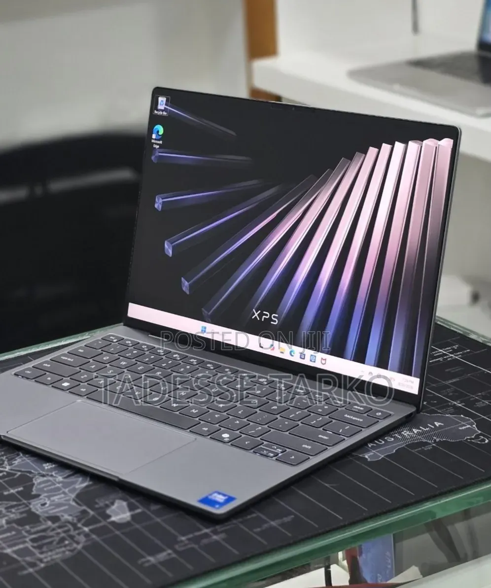 New Laptop Dell XPS 13 8GB Intel Core 5 SSD 512GB