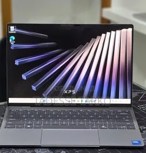 New Laptop Dell XPS 13 8GB Intel Core 5 SSD 512GB