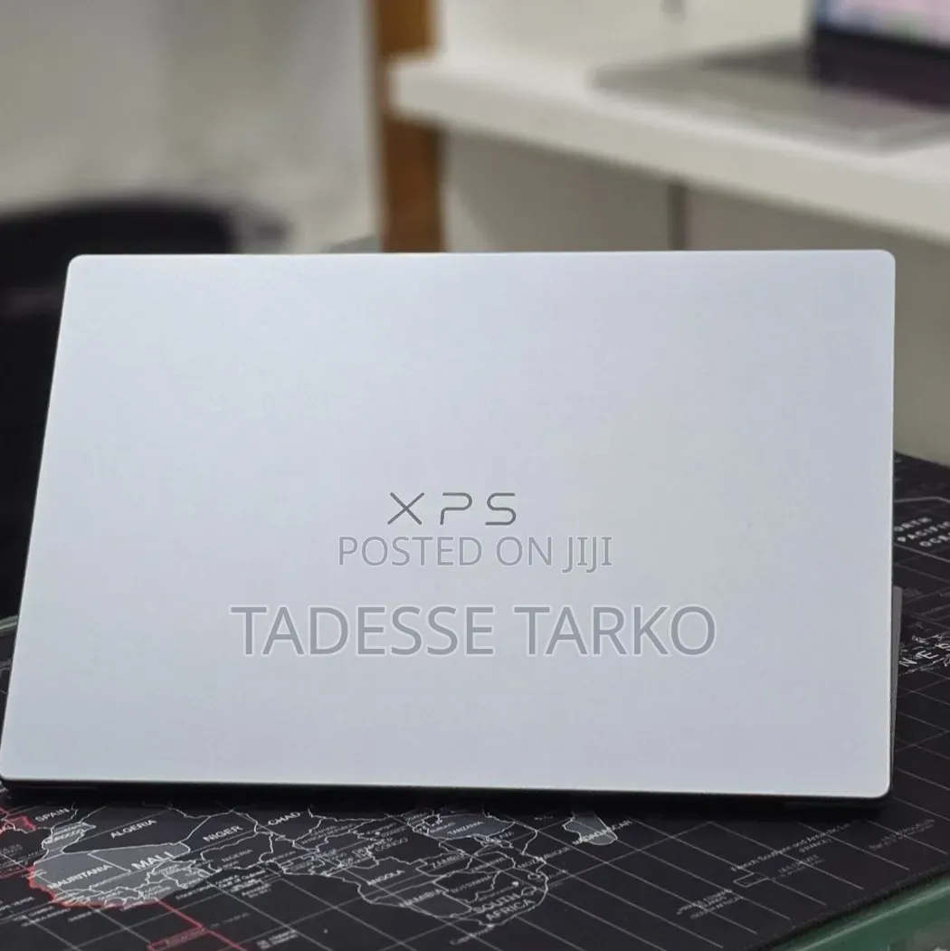 New Laptop Dell XPS 13 8GB Intel Core 5 SSD 512GB