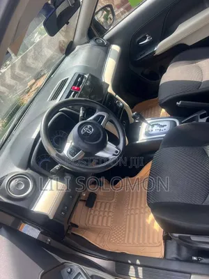 Toyota Rush 2022 Gray