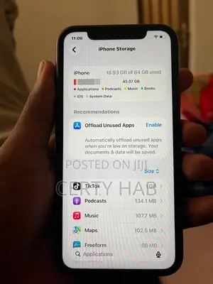 Apple iPhone 11 64 GB Black
