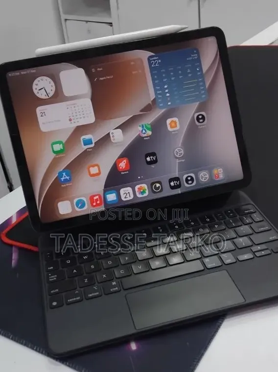 New Apple iPad Air (2022) 256 GB Silver