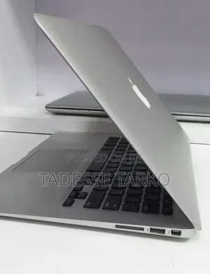 New Laptop Apple MacBook Air 2017 8GB Intel Core i7 SSD 128GB