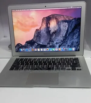 New Laptop Apple MacBook Air 2017 8GB Intel Core i7 SSD 128GB