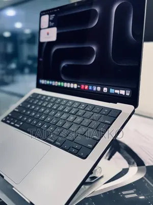 New Laptop Apple MacBook Pro 2021 M1 16GB Apple M1 Pro SSD 512GB