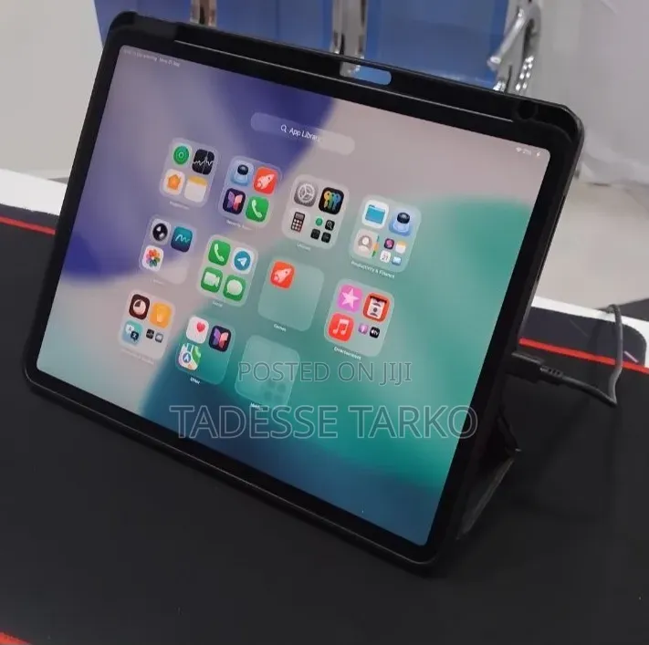 New Apple iPad Pro 1 TB Gray