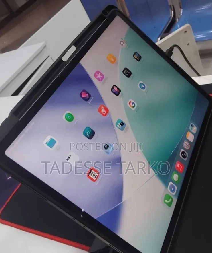 New Apple iPad Pro 1 TB Gray