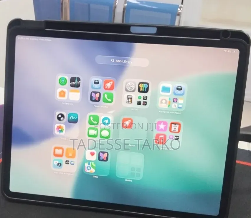 New Apple iPad Pro 1 TB Gray