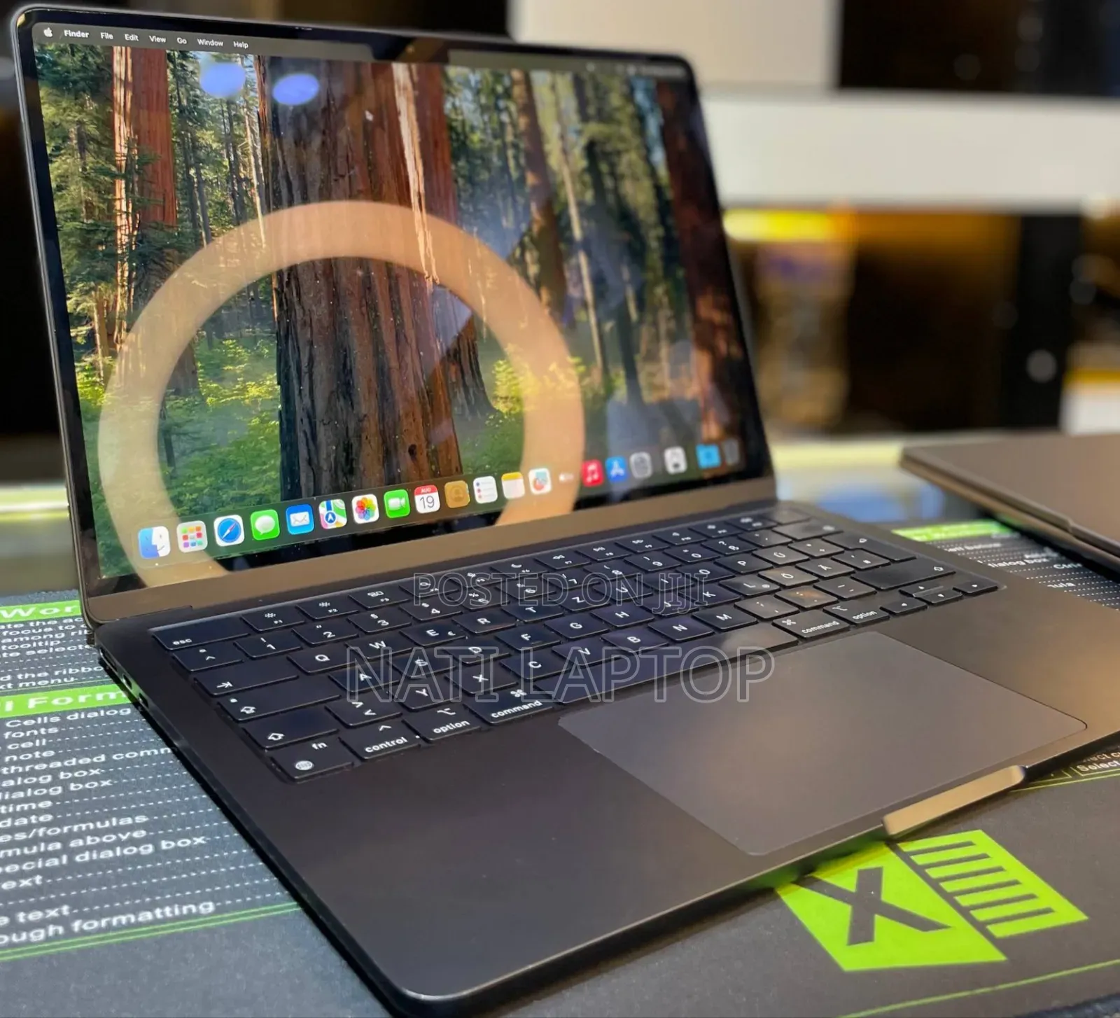 New Laptop Apple MacBook Air 2022 M2 8GB Apple M2 SSD 512GB