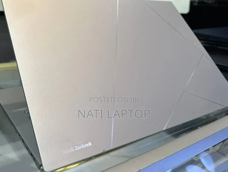 New Laptop Asus Zenbook 14 16GB Intel Core i9 SSD 512GB