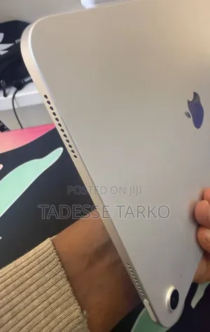 New Apple iPad (2022) 64 GB Silver