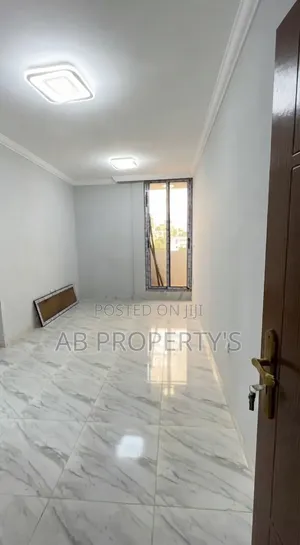 Furnished 2bdrm Apartment in መገናኛ, Yeka for sale