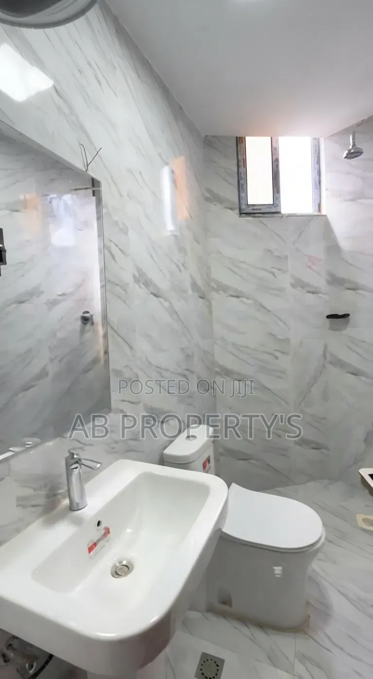 Furnished 2bdrm Apartment in መገናኛ, Yeka for sale