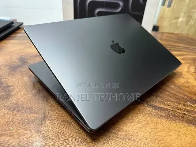 New Laptop Apple MacBook Air 2025 M4 48GB Apple M4 Max SSD 2T
