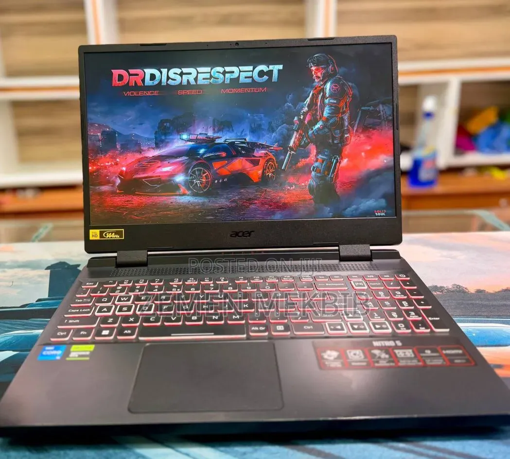 New Laptop Acer Predator Helios Neo 16 16GB Intel Core i5 SSD 512GB