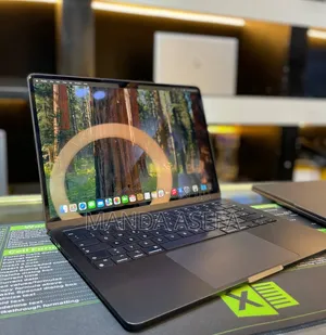 New Laptop Apple MacBook Air 2022 M2 8GB Apple M2 SSD 512GB