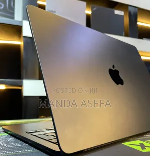 New Laptop Apple MacBook Air 2022 M2 8GB Apple M2 SSD 512GB
