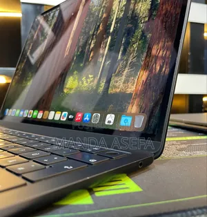 New Laptop Apple MacBook Air 2022 M2 8GB Apple M2 SSD 512GB