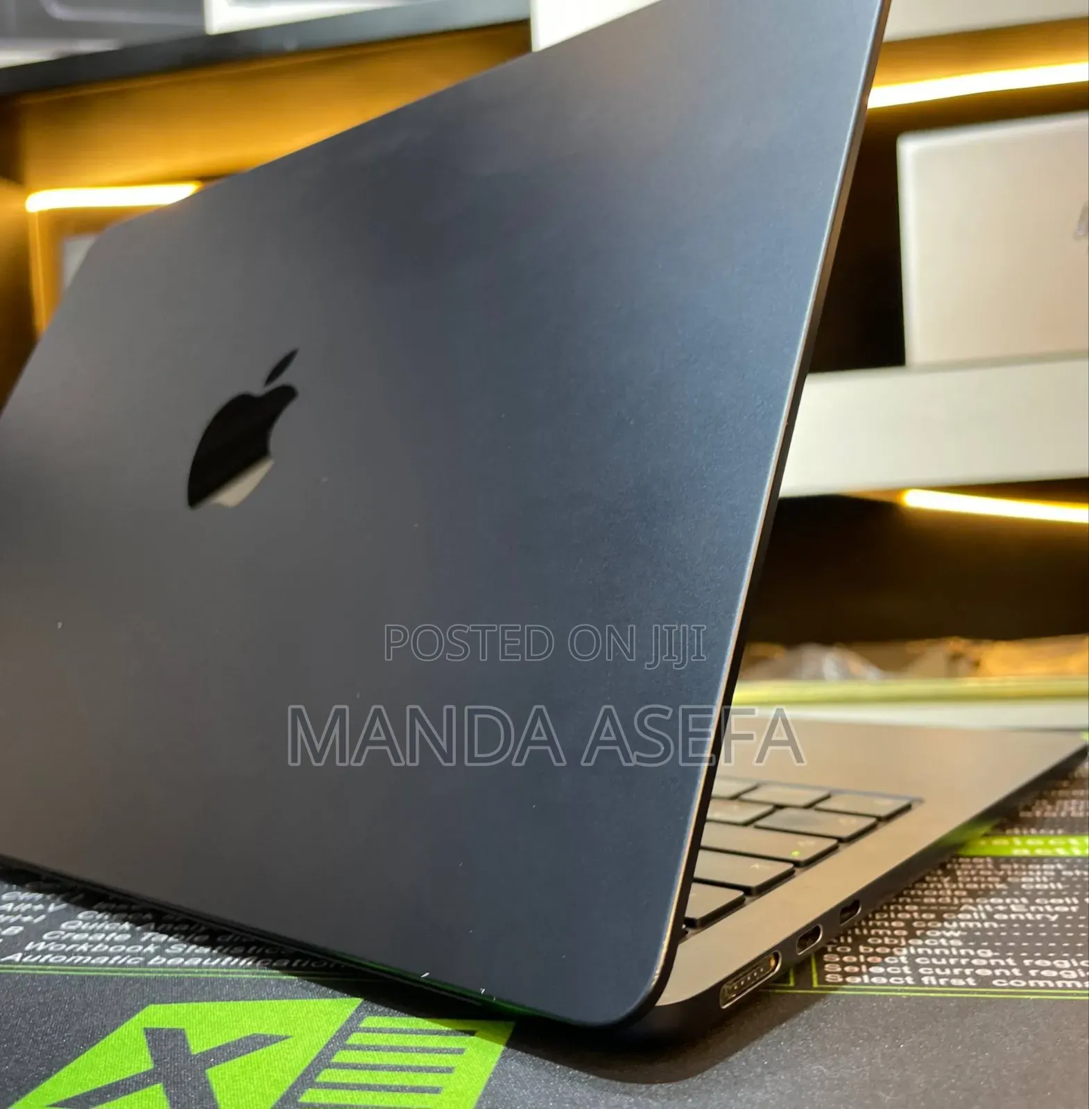 New Laptop Apple MacBook Air 2022 M2 8GB Apple M2 SSD 512GB