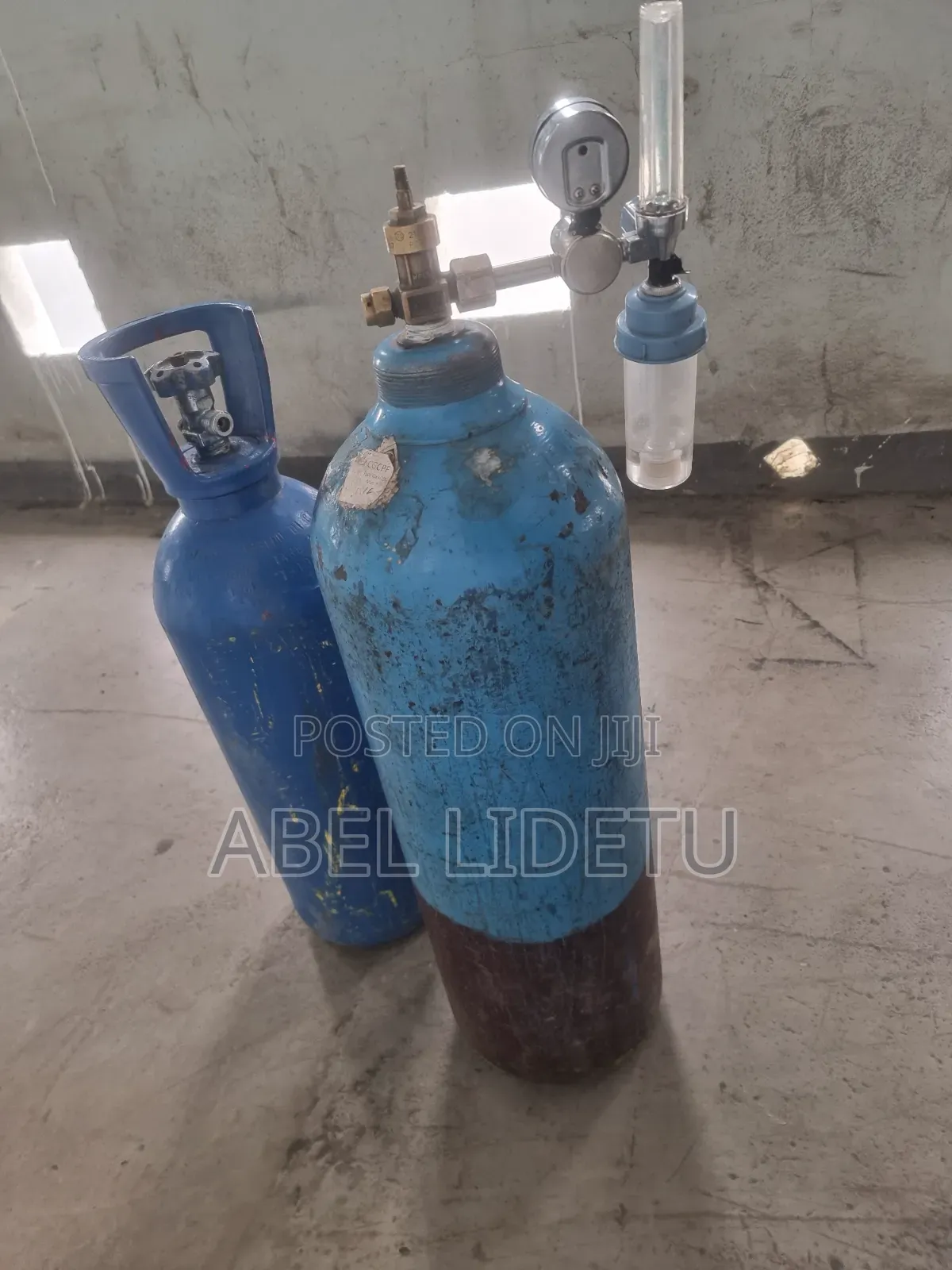 Oxygen Cylinder Suitable for Multiple Purposes