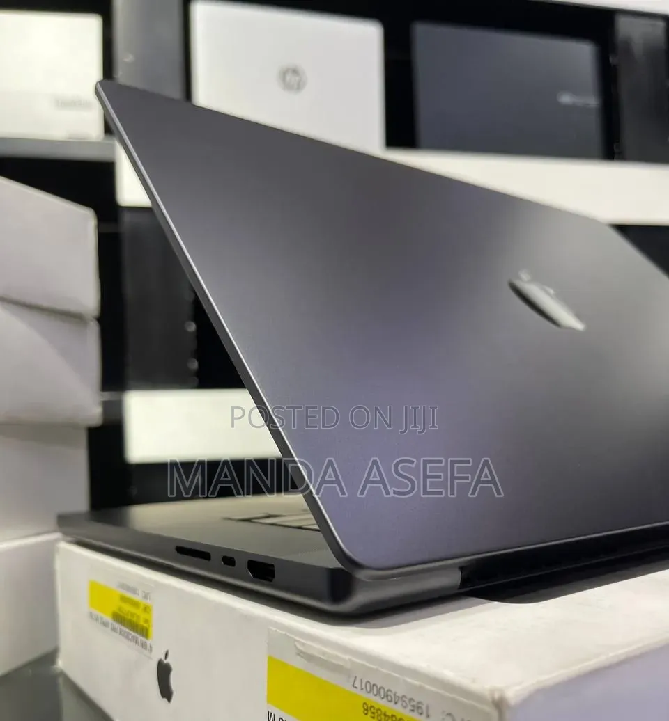 New Laptop Apple MacBook Pro 2024 M4 Max 48GB Apple M4 Max SSD 2T