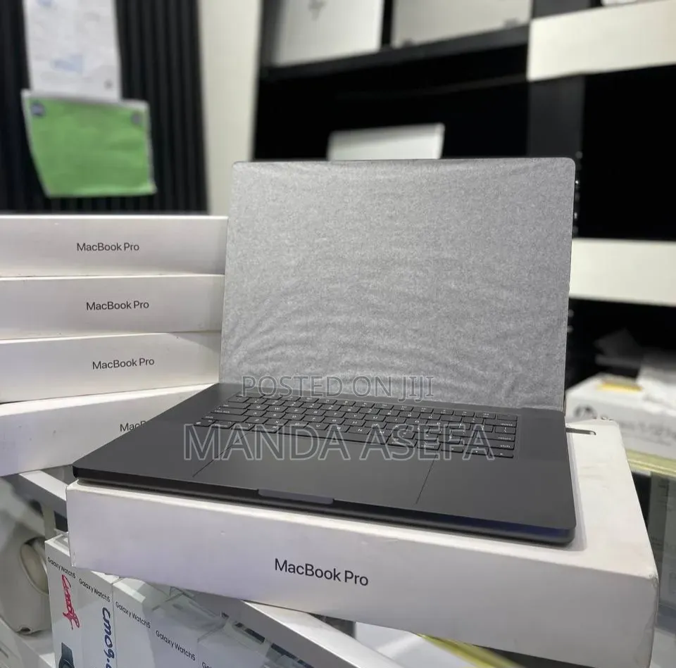 New Laptop Apple MacBook Pro 2024 M4 Max 48GB Apple M4 Max SSD 2T