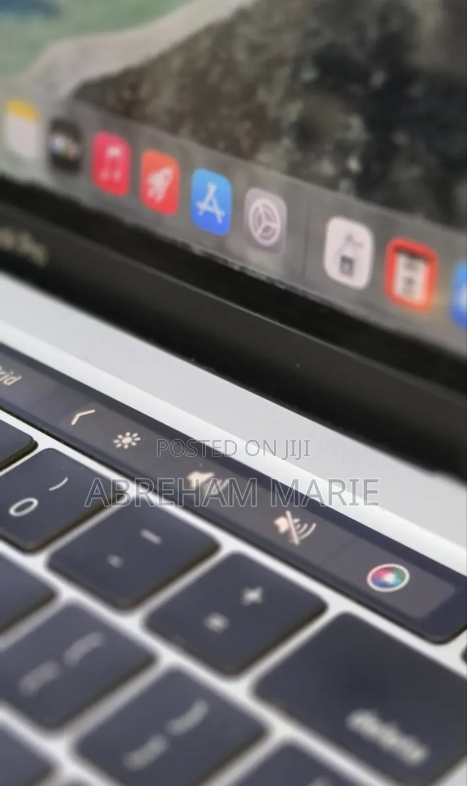 New Laptop Apple MacBook Pro 2020 32GB Intel Core i7 SSD 512GB