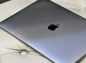 New Laptop Apple MacBook Pro 2019 16GB Intel Core i7 SSD 512GB