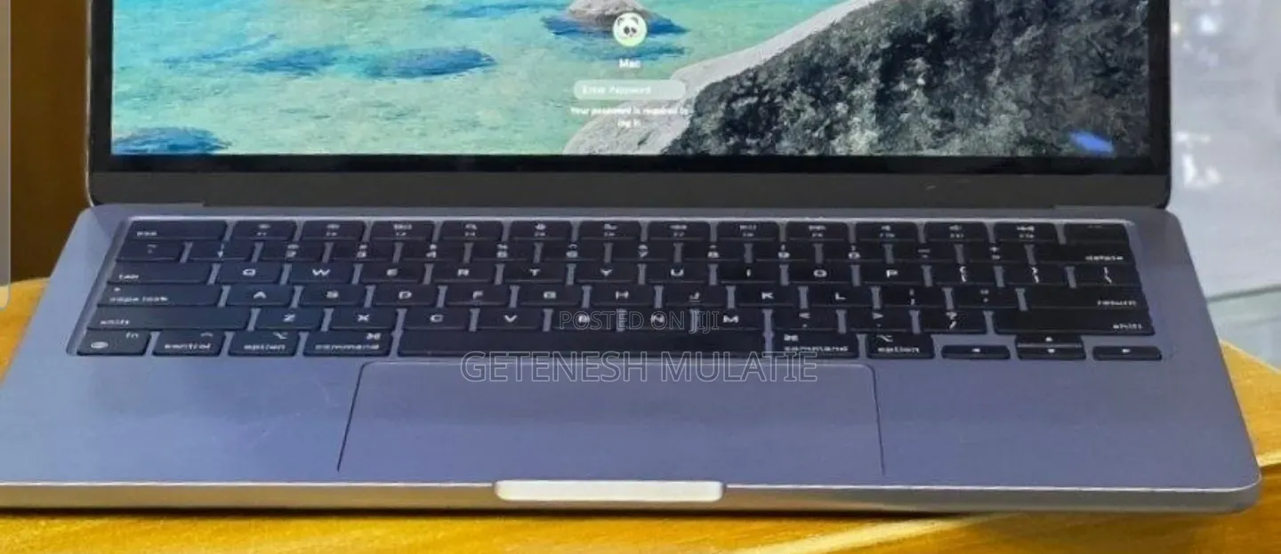 New Laptop Apple MacBook Air 2022 M2 8GB SSD 256GB
